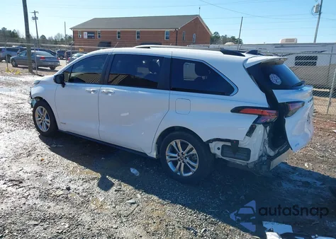 2021 Toyota Sienna Xse z USA, uszkodzony, nr VIN 5TDDSKFC2MS018463